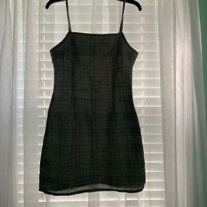 Super cute plaid dress! Size medium, fits good